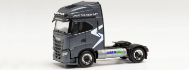 Herpa 314282  Iveco S-Way LNG Zugmaschine „DRIVE THE NEW WAY“